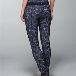 Lululemon Skinny Groove Pant (Rare!)